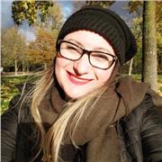 Professora de Histórias e áreas afins